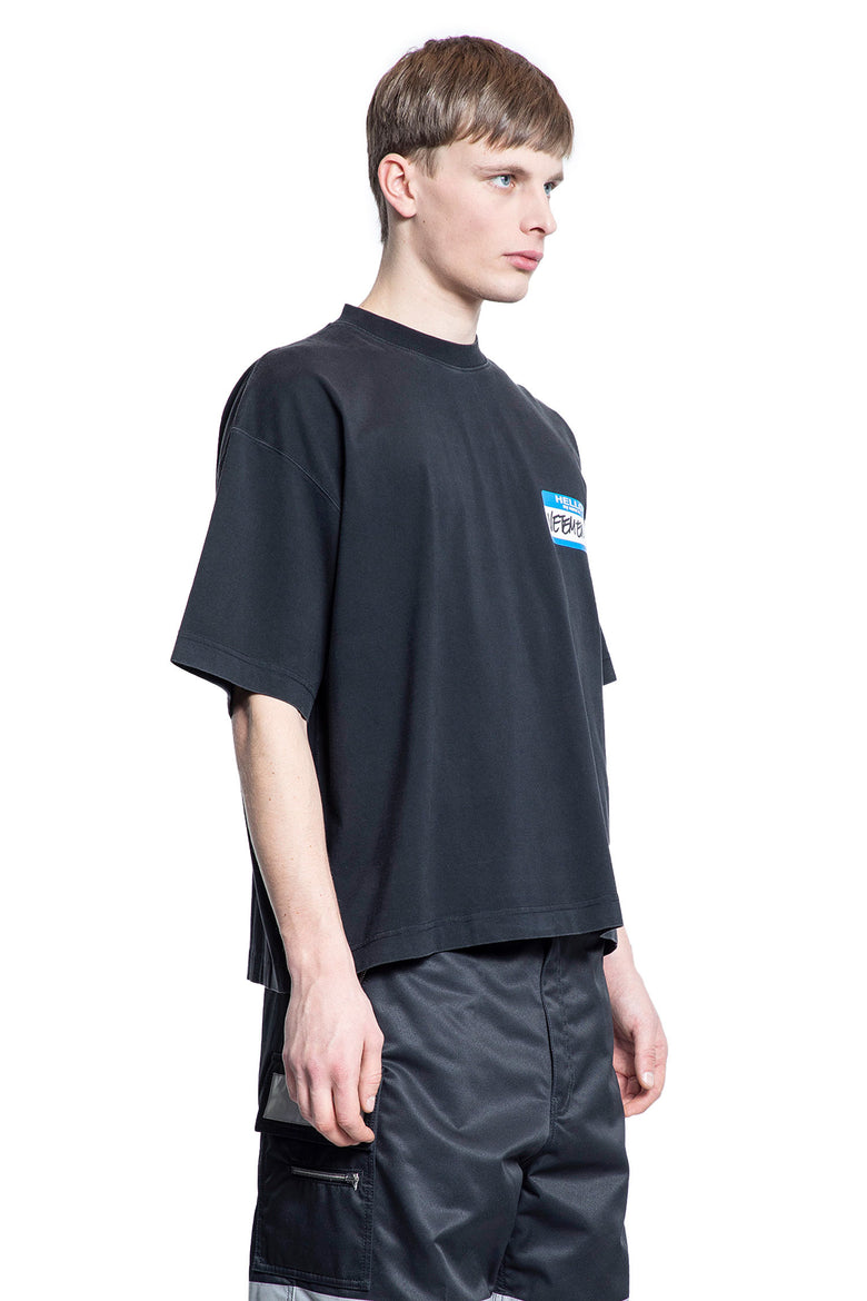 VETEMENTS MAN BLACK T-SHIRTS & TANK TOPS