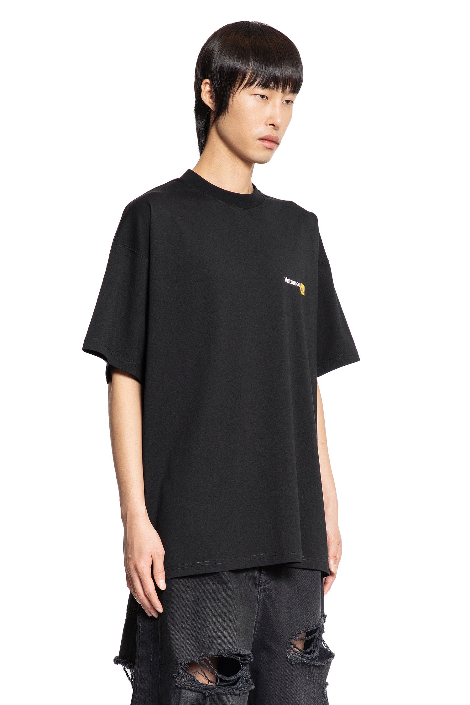 VETEMENTS MAN BLACK T-SHIRTS & TANK TOPS