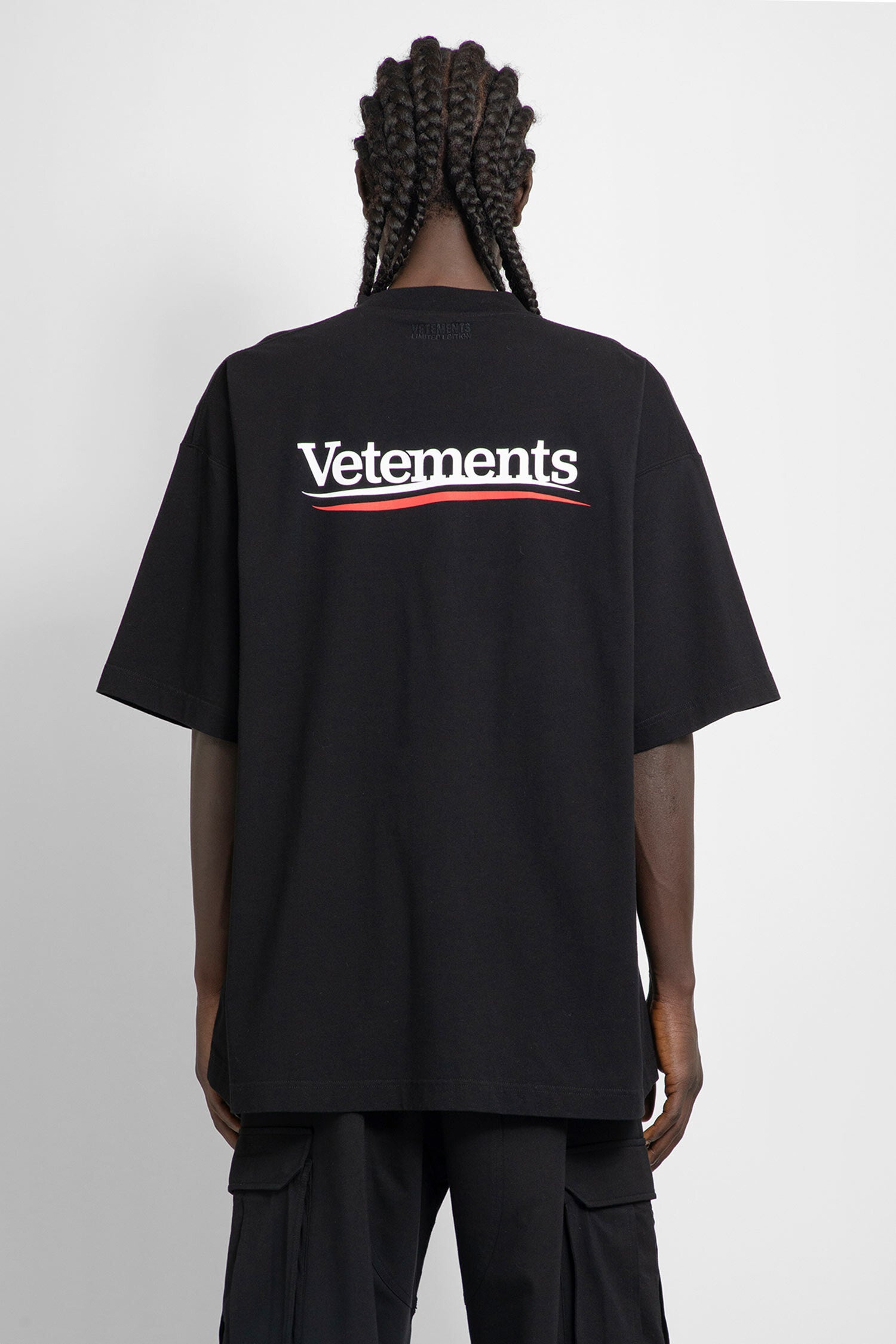 VETEMENTS MAN BLACK T-SHIRTS - VETEMENTS - T-SHIRTS | Antonioli