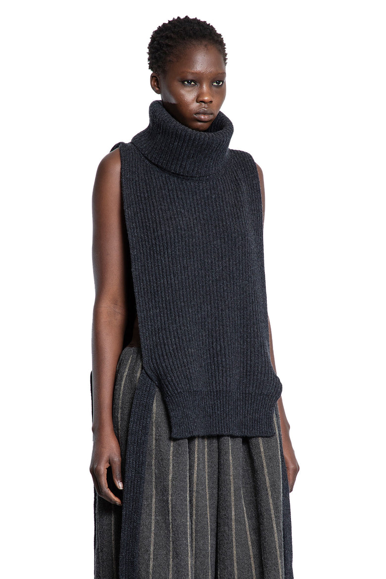 Sleeveless High Neck Knitted Top