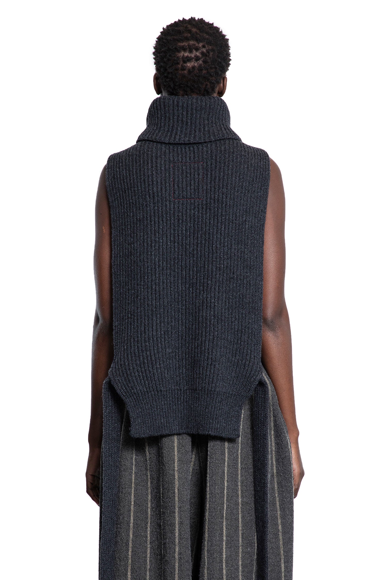 Sleeveless High Neck Knitted Top