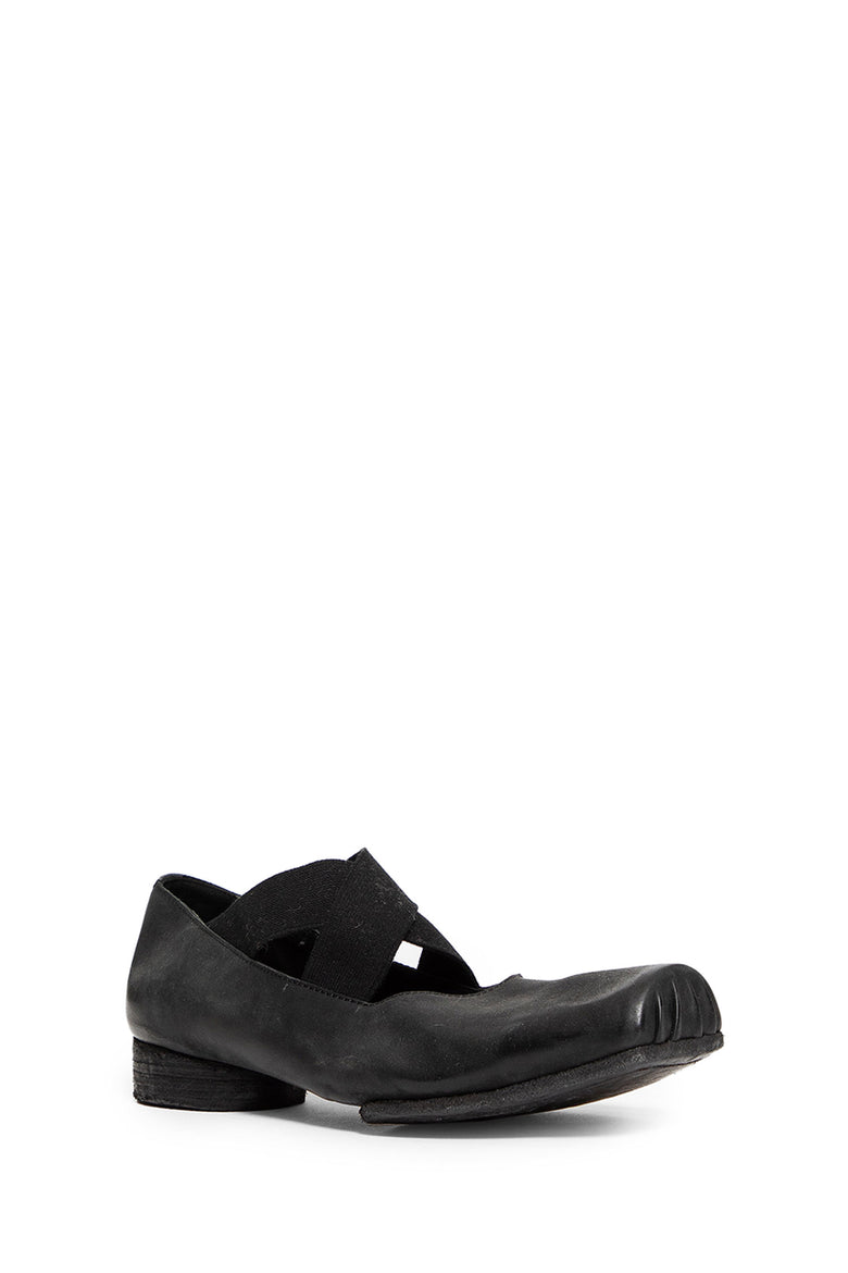 UMA WANG WOMAN BLACK FLATS