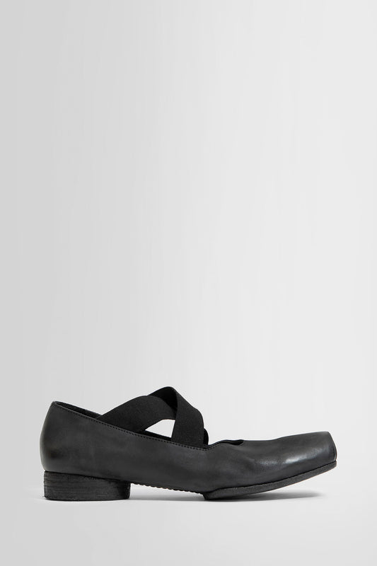 UMA WANG WOMAN BLACK FLATS