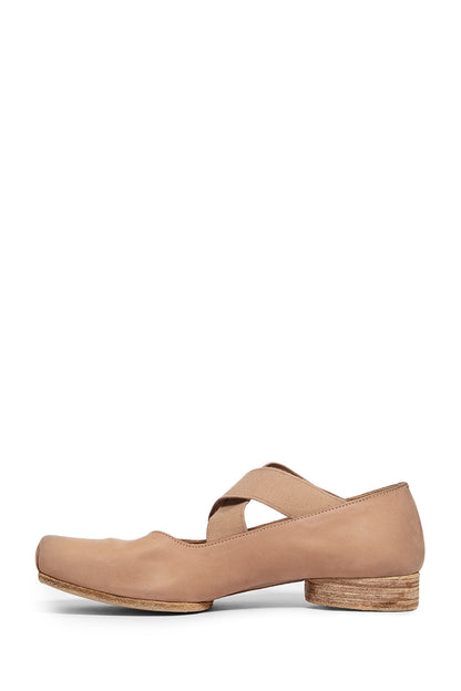 UMA WANG WOMAN BEIGE FLATS