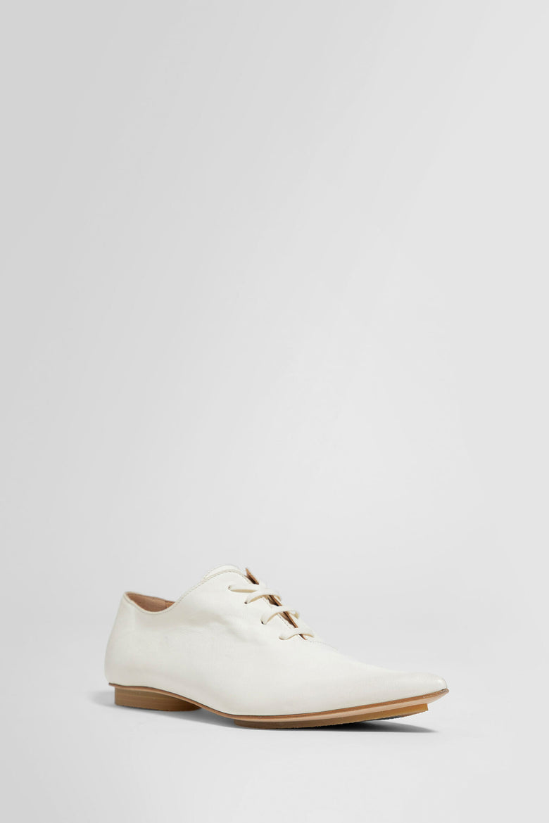 UMA WANG WOMAN WHITE LACE-UPS