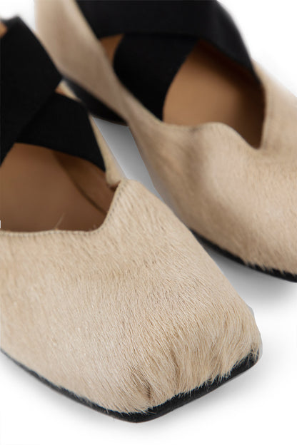 UMA WANG WOMAN WHITE FLATS