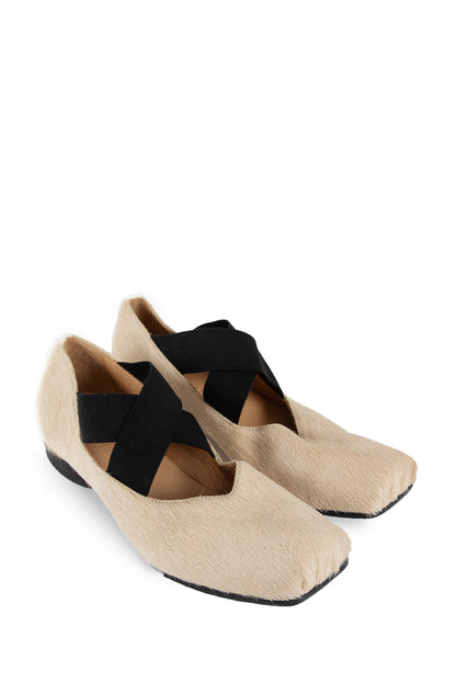 UMA WANG WOMAN WHITE FLATS