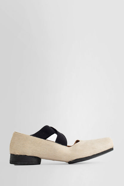 UMA WANG WOMAN WHITE FLATS