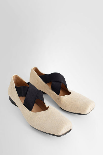 UMA WANG WOMAN WHITE FLATS