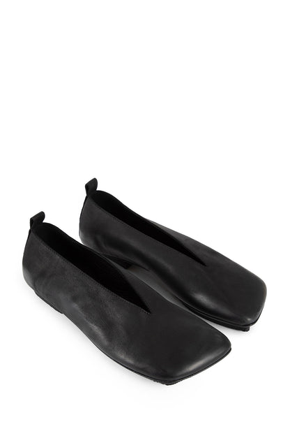 UMA WANG WOMAN BLACK FLATS