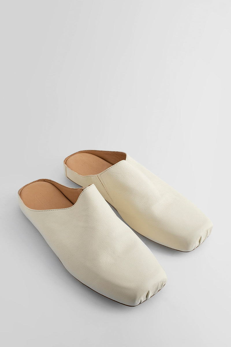 UMA WANG WOMAN OFF-WHITE FLATS