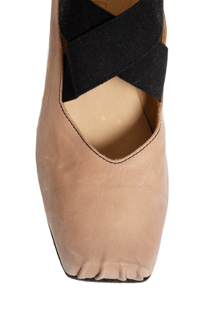 UMA WANG WOMAN BEIGE FLATS