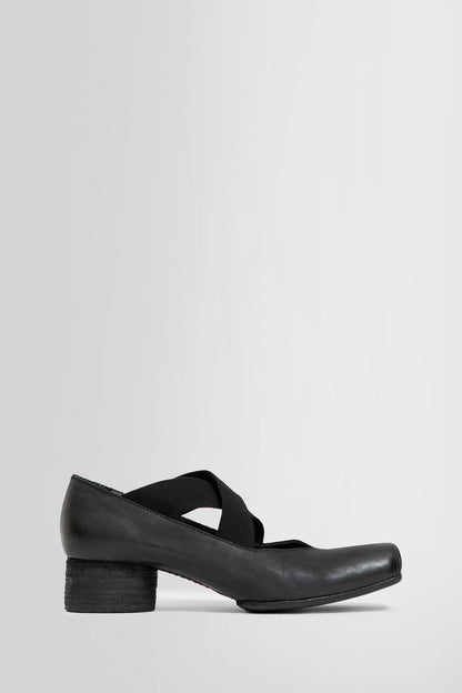 UMA WANG WOMAN BLACK FLATS