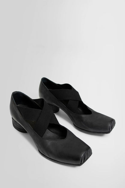 UMA WANG WOMAN BLACK FLATS