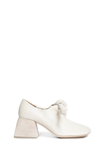 Knotted Pumps in Leather