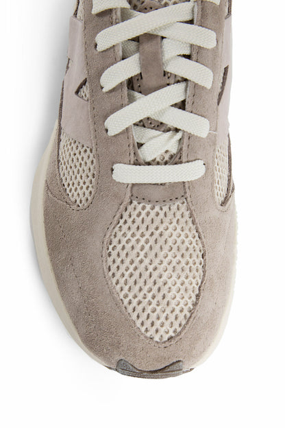 NEW BALANCE UNISEX GREY SNEAKERS