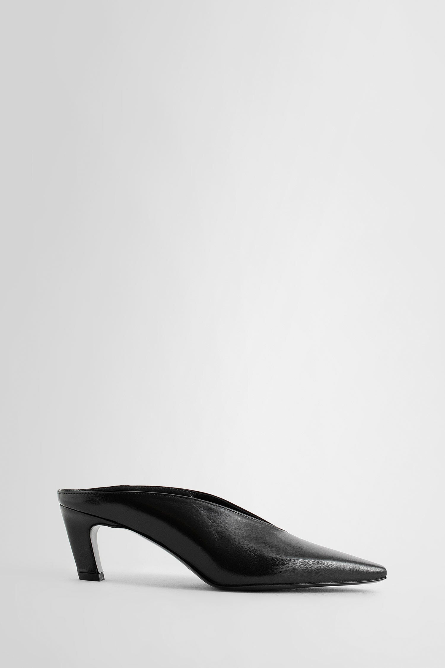 MATTIA CAPEZZANI WOMAN BLACK MULES