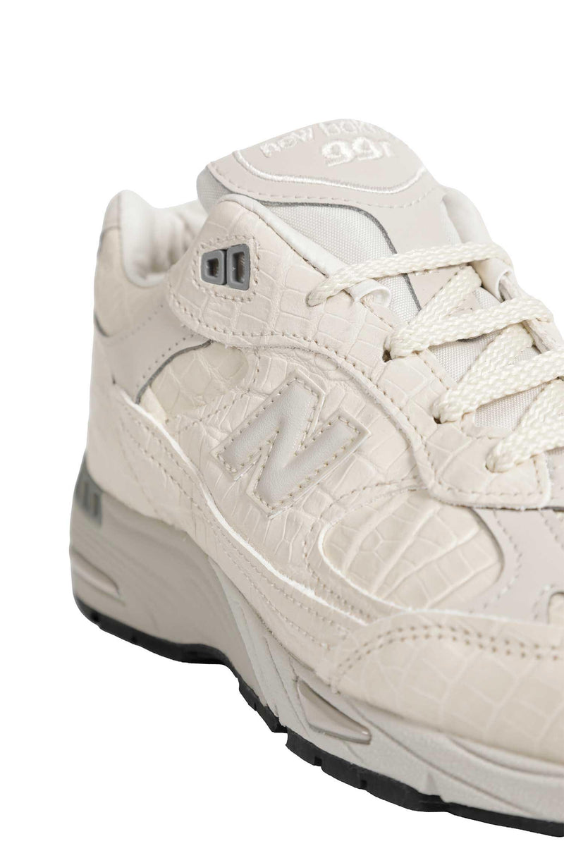 W991v1 Croc Skin Sneakers