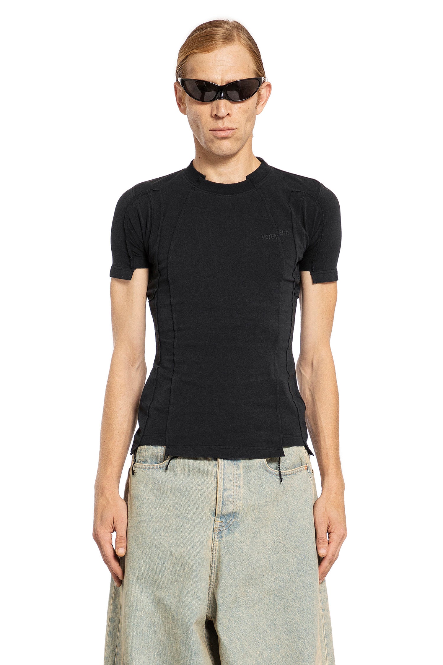 VETEMENTS MAN BLACK T-SHIRTS & TANK TOPS