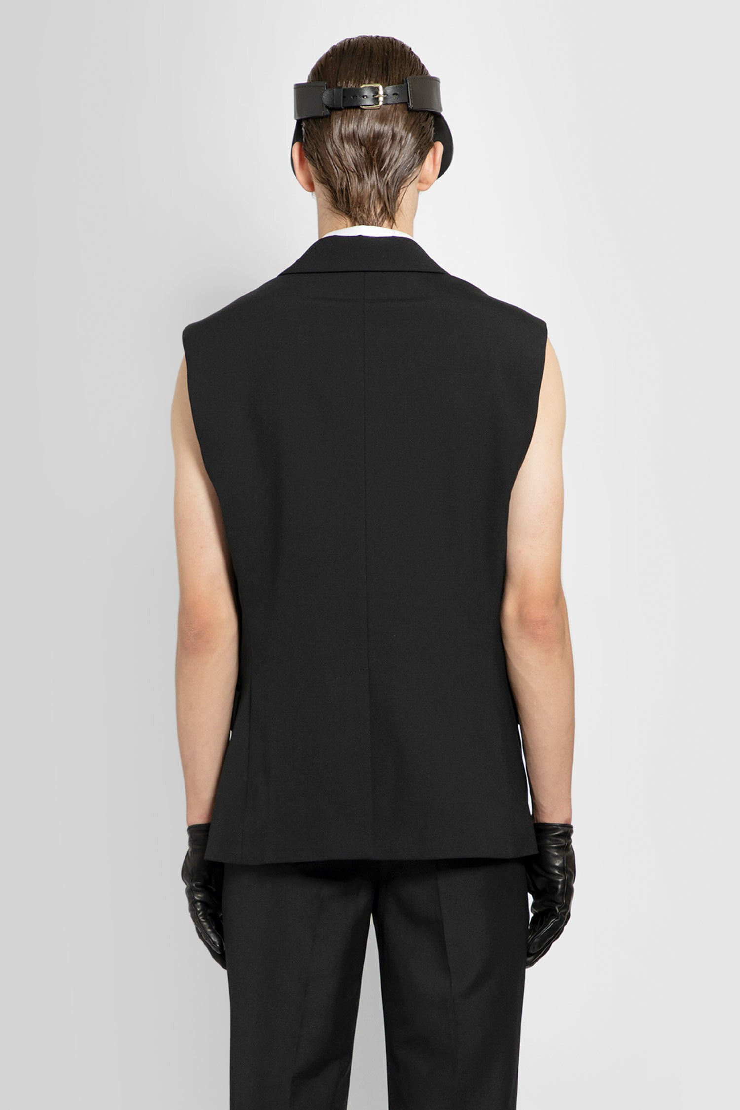 ERNEST W. BAKER MAN BLACK VESTS