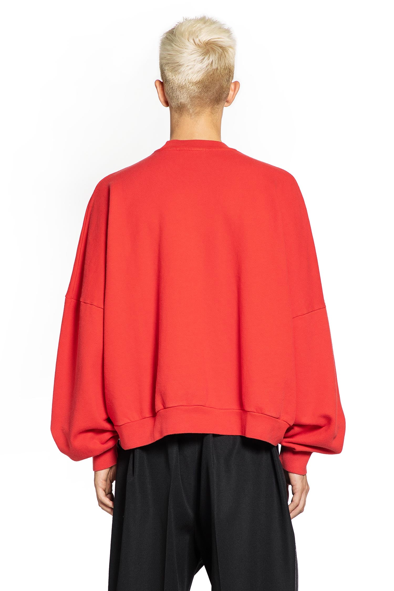 WILLY CHAVARRIA MAN RED SWEATSHIRTS
