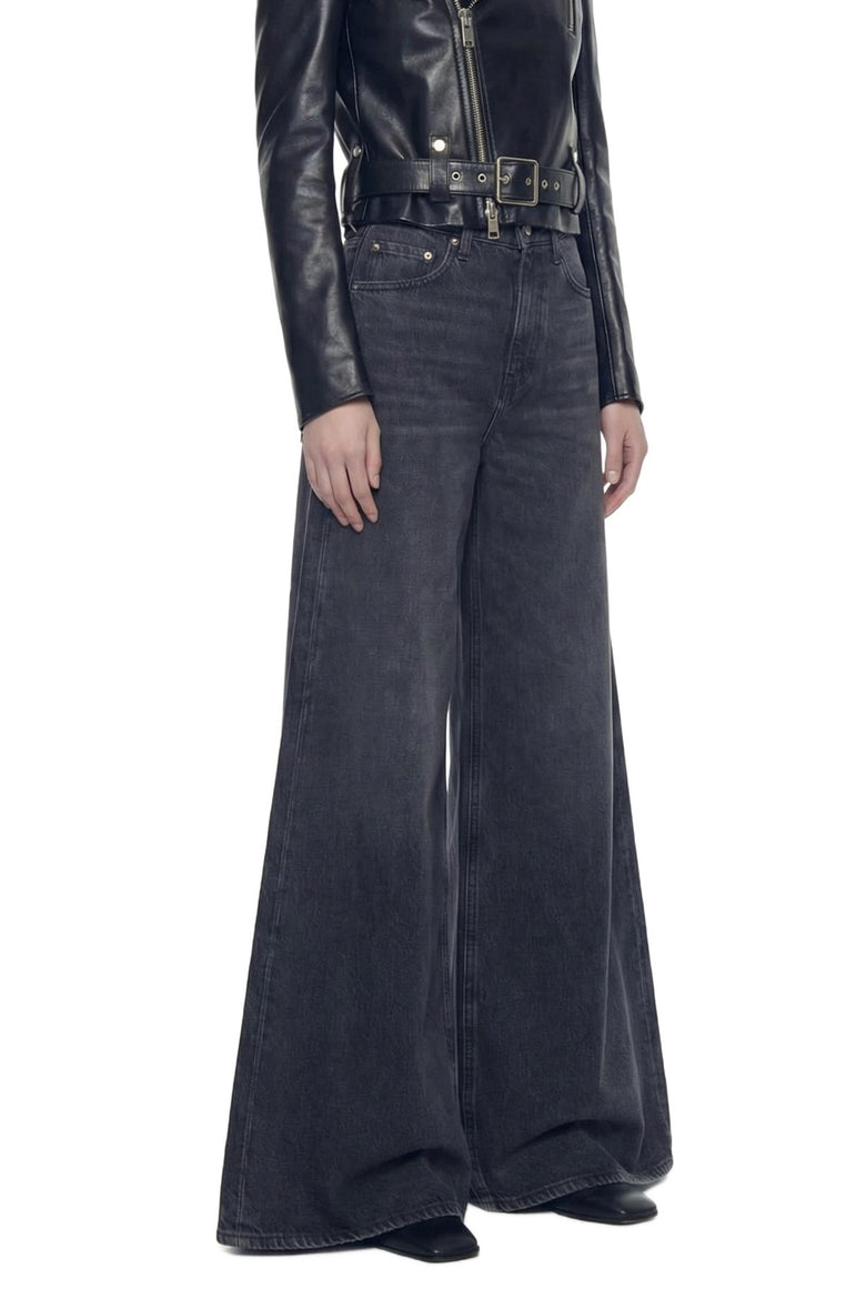 Super Wide Leg Jeans