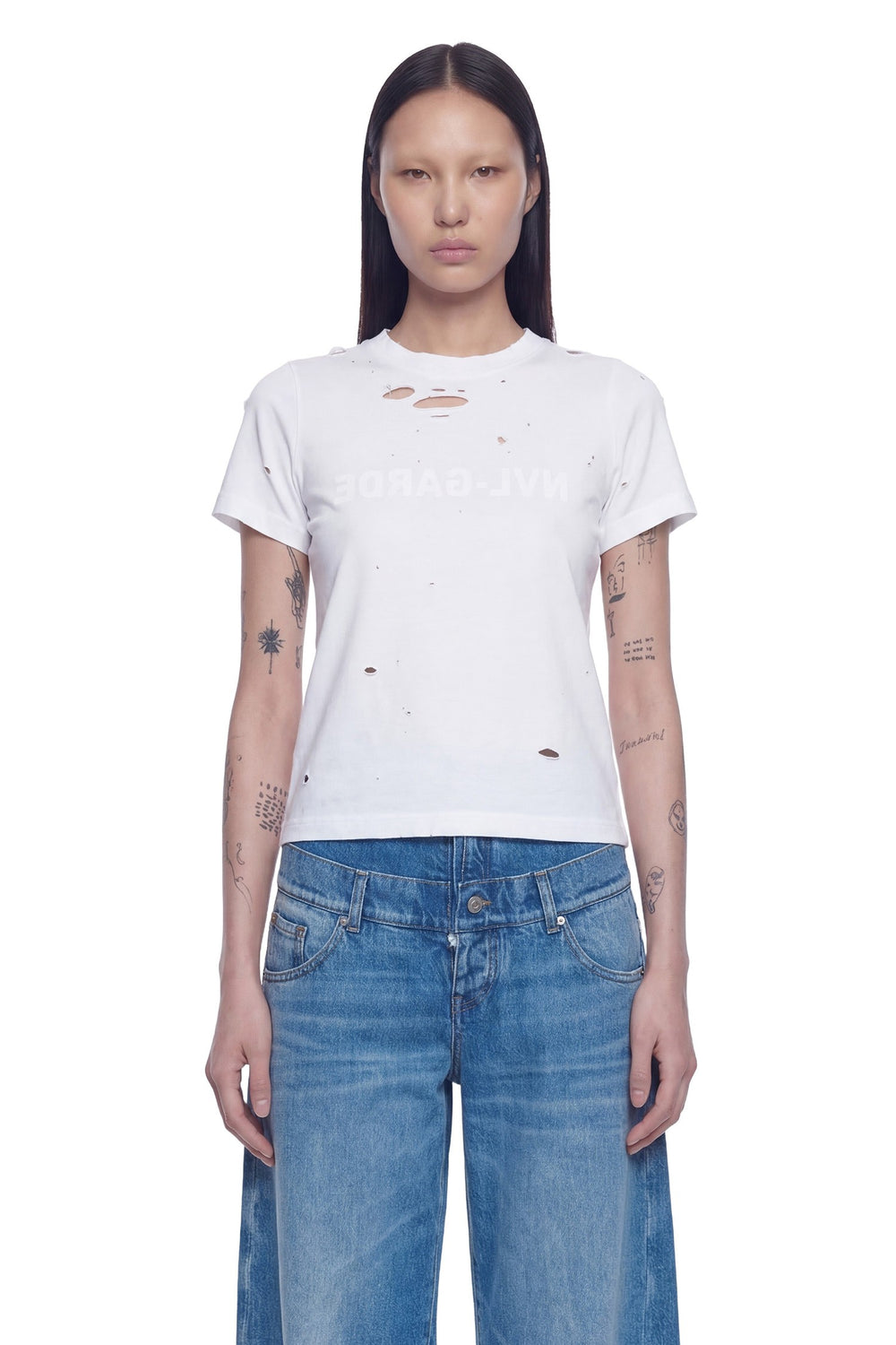 NVL GARDE Shrunken Logo Tee woman