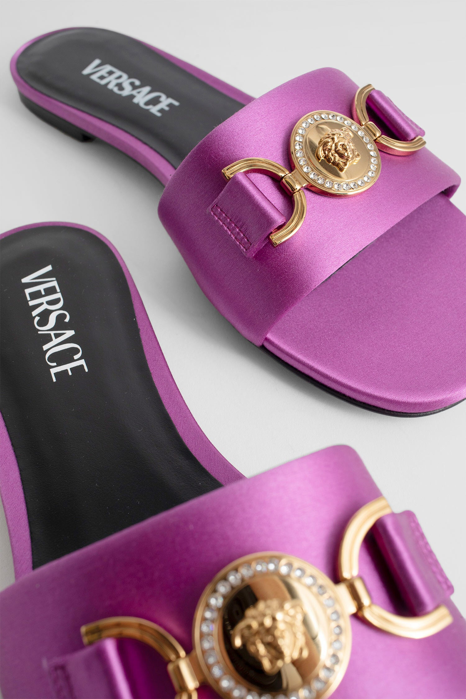 VERSACE WOMAN PURPLE SANDALS