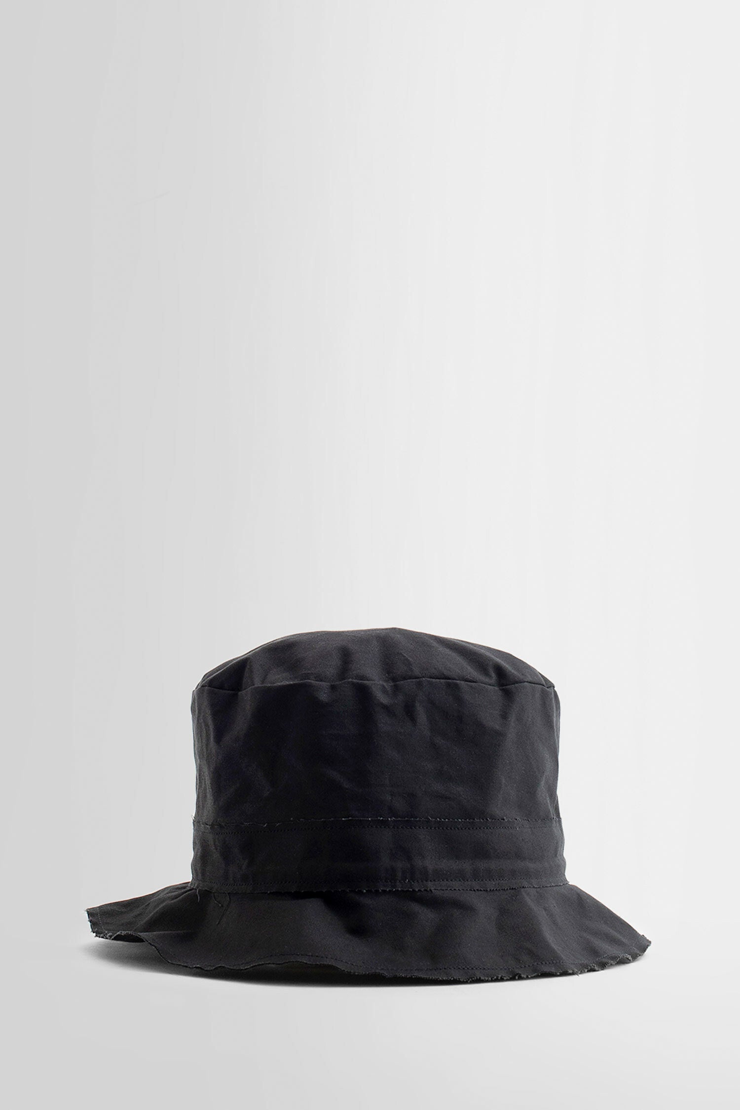 SCHA UNISEX BLACK HATS