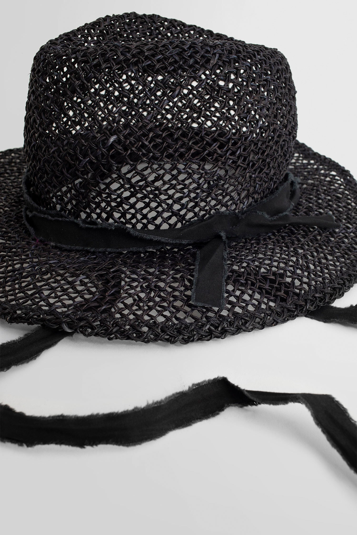 SCHA UNISEX BLACK HATS