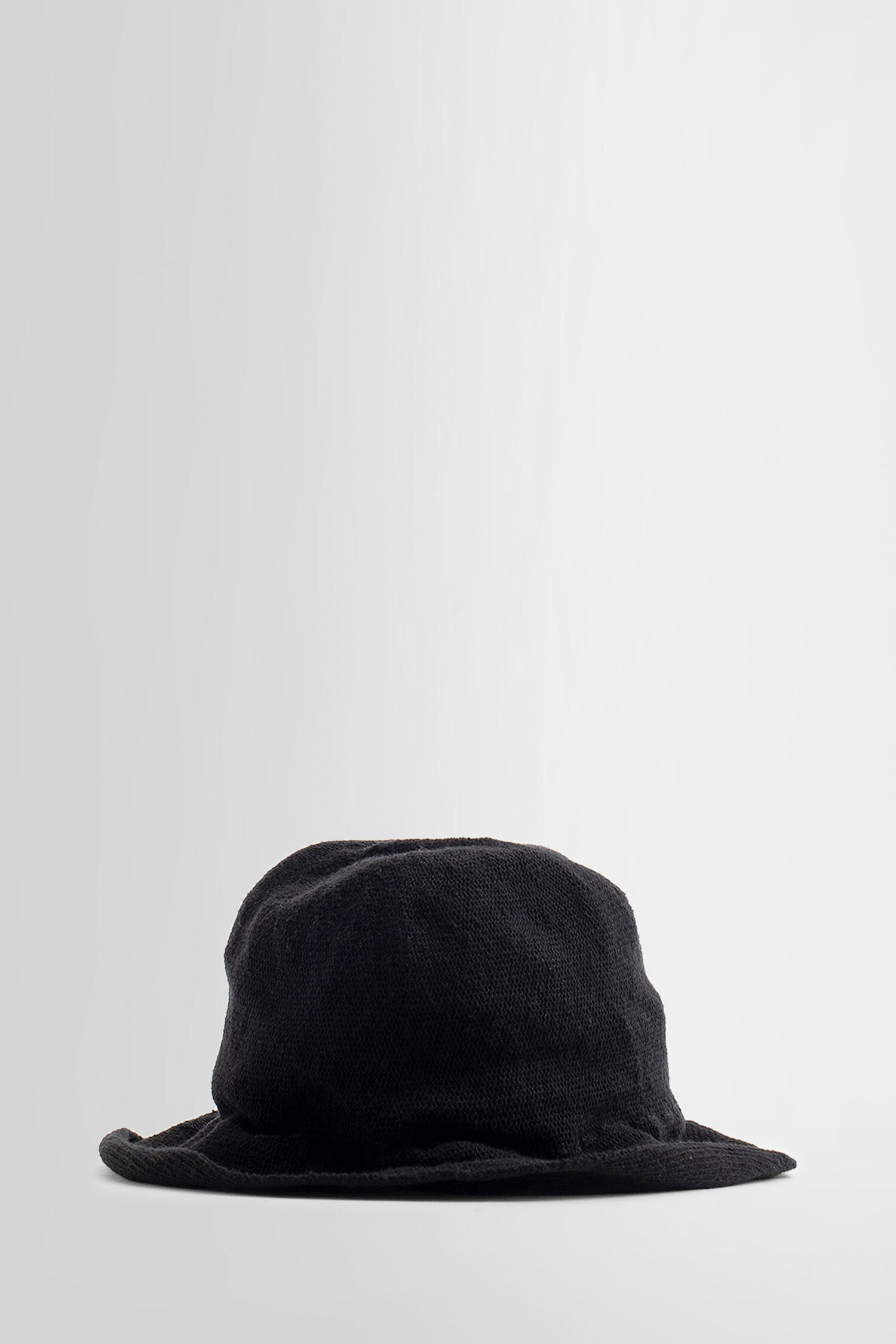 SCHA UNISEX BLACK HATS