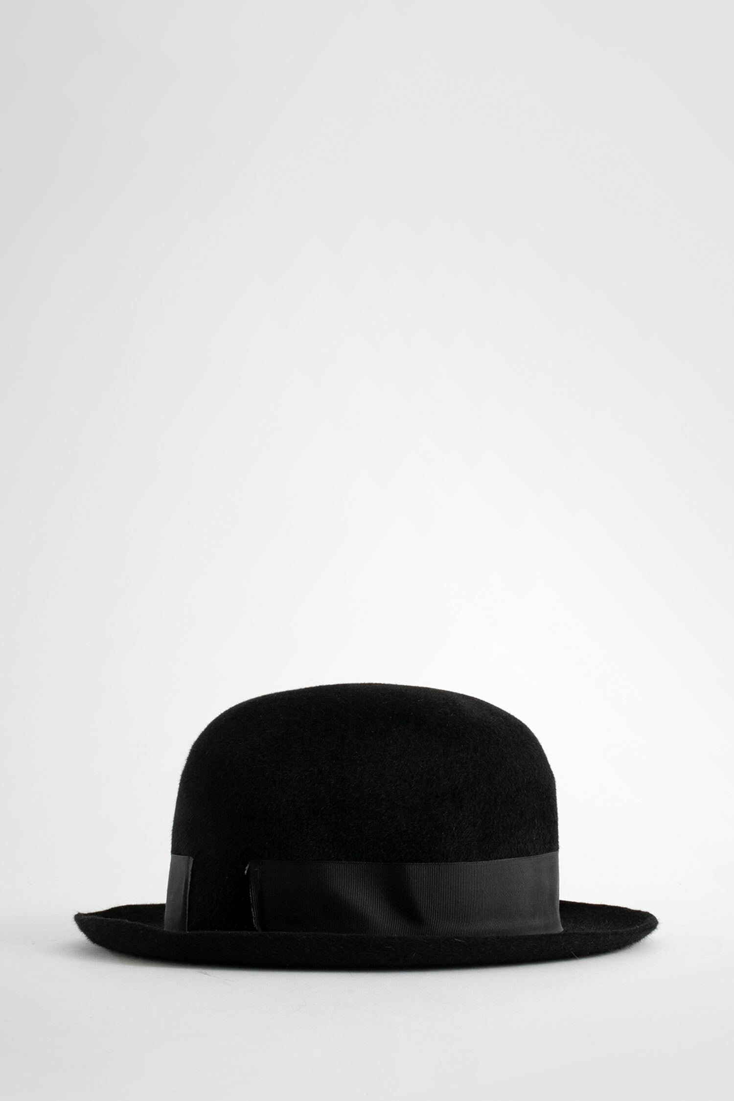 SCHA UNISEX BLACK HATS