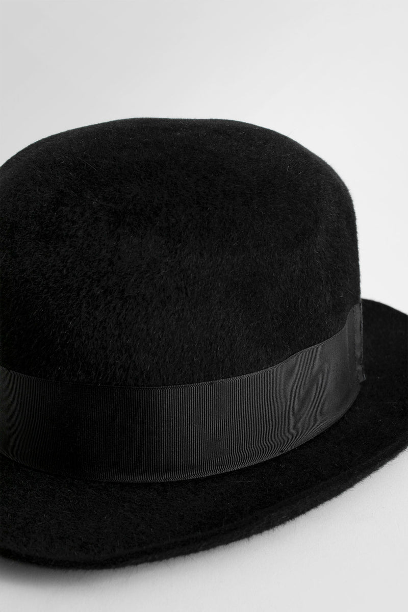 SCHA UNISEX BLACK HATS