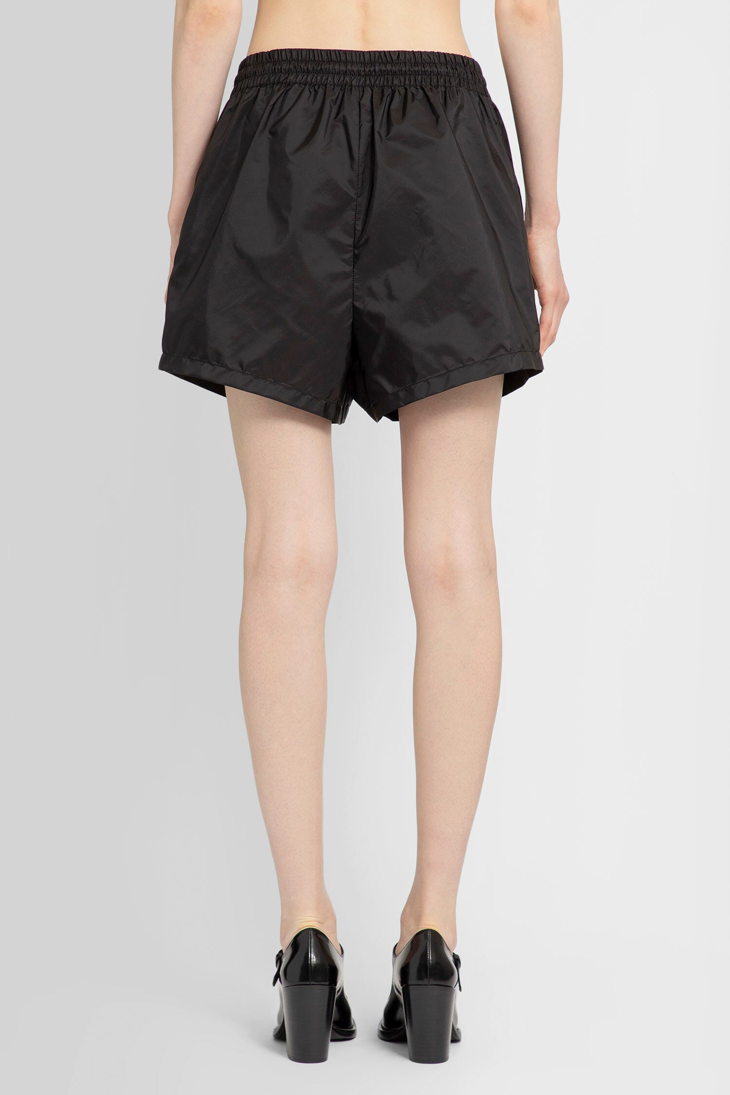 PRADA WOMAN BLACK SHORTS