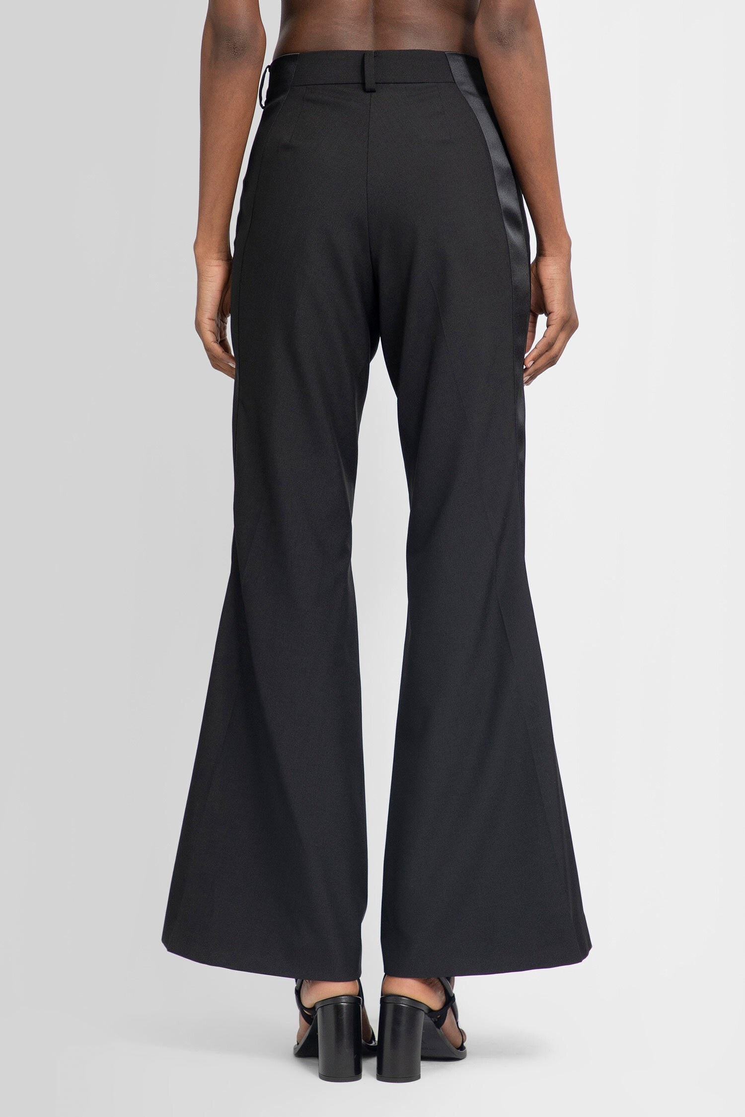 SACAI WOMAN BLACK TROUSERS