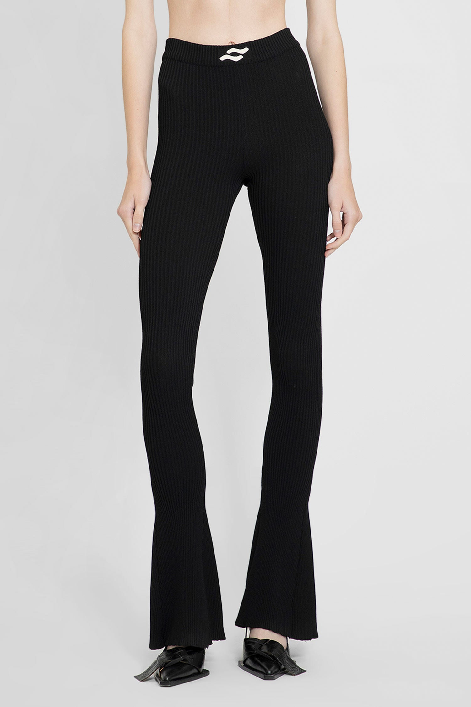 SSHEENA WOMAN BLACK TROUSERS