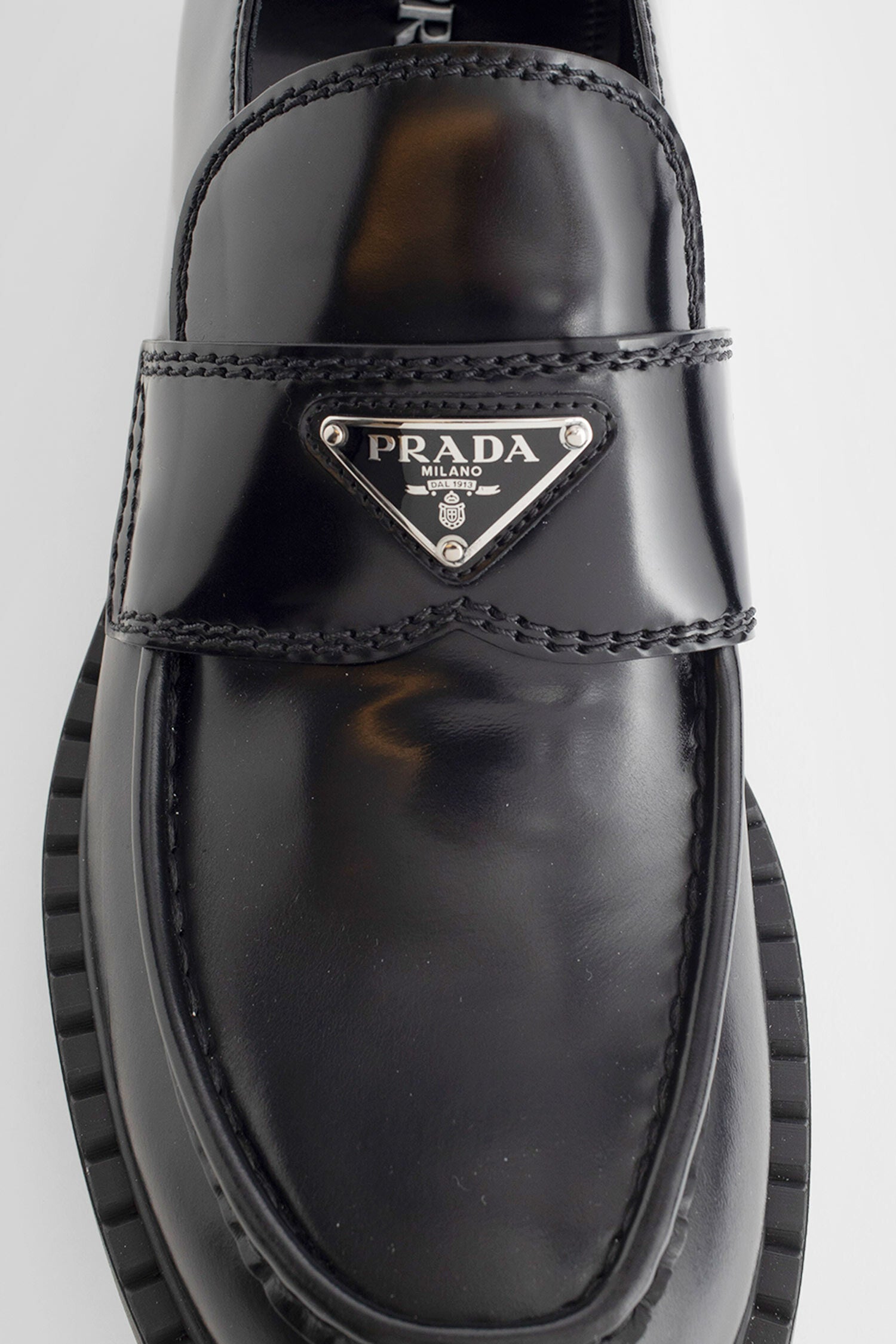 PRADA MAN BLACK LOAFERS & FLATS