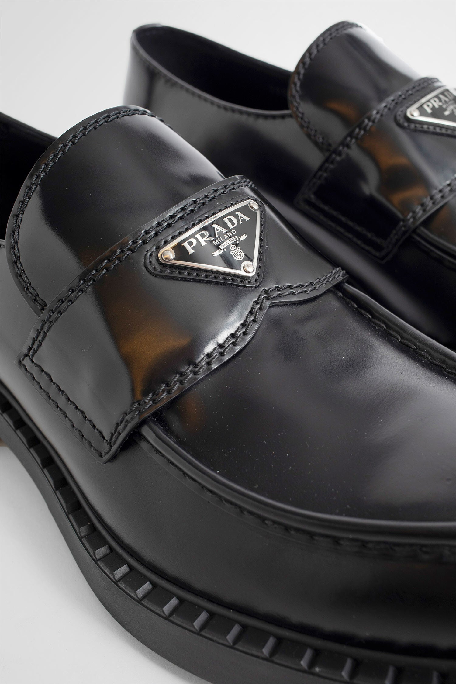 PRADA MAN BLACK LOAFERS & FLATS