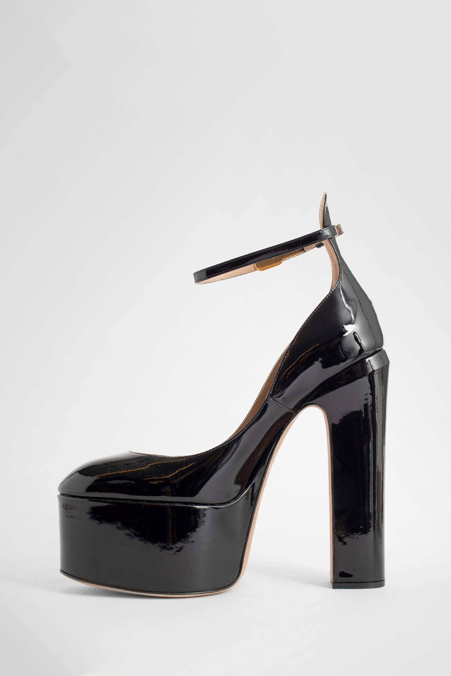 VALENTINO WOMAN BLACK PUMPS