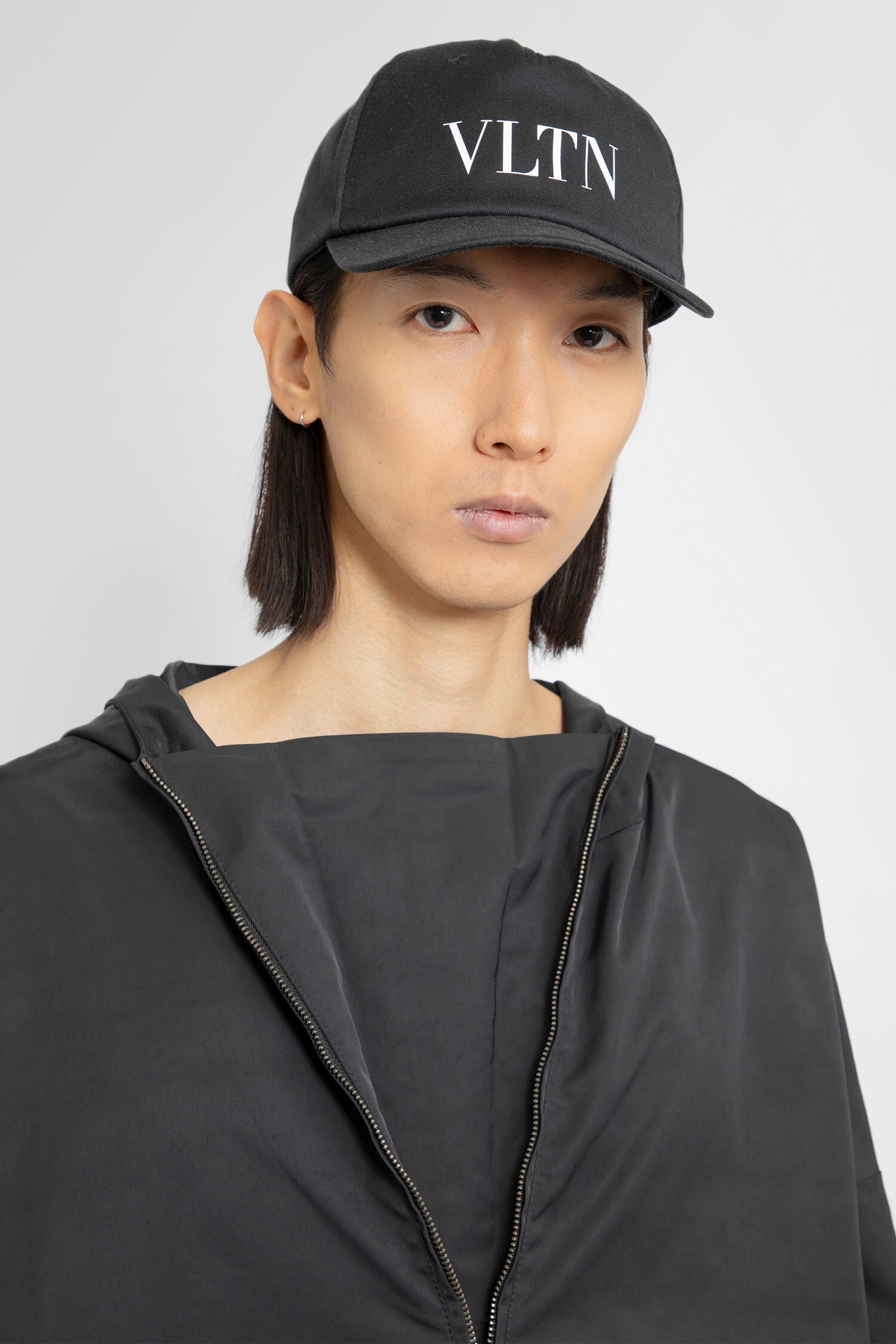 VALENTINO MAN BLACK HATS