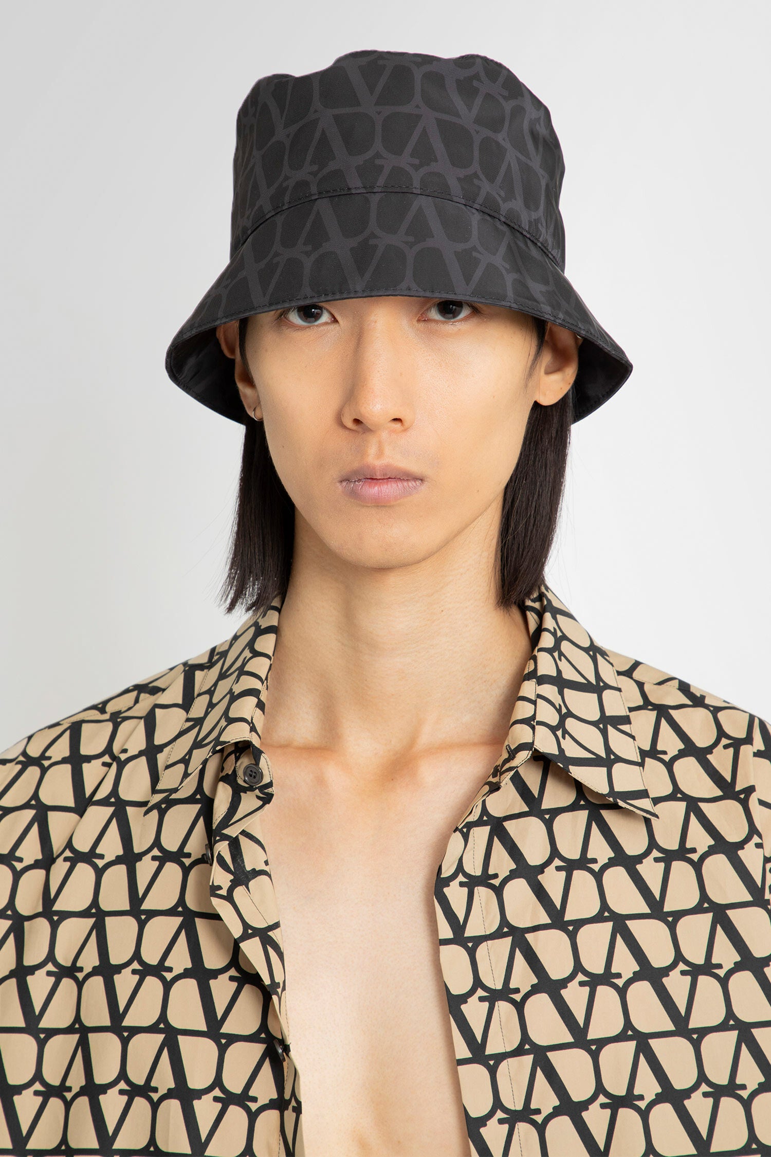 VALENTINO MAN GREY HATS