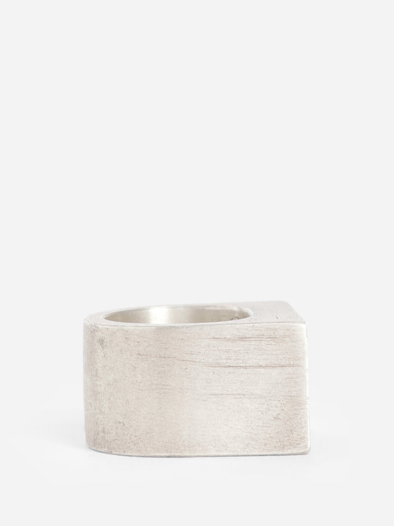 PARTS OF FOUR UNISEX SILVER RINGS