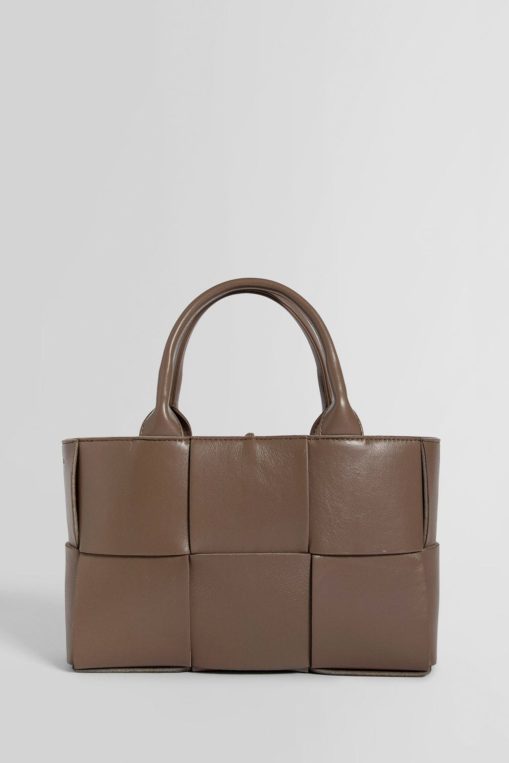 Bottega Veneta Baguette Pochette Intreccio Leather Bag In Taupe Grey