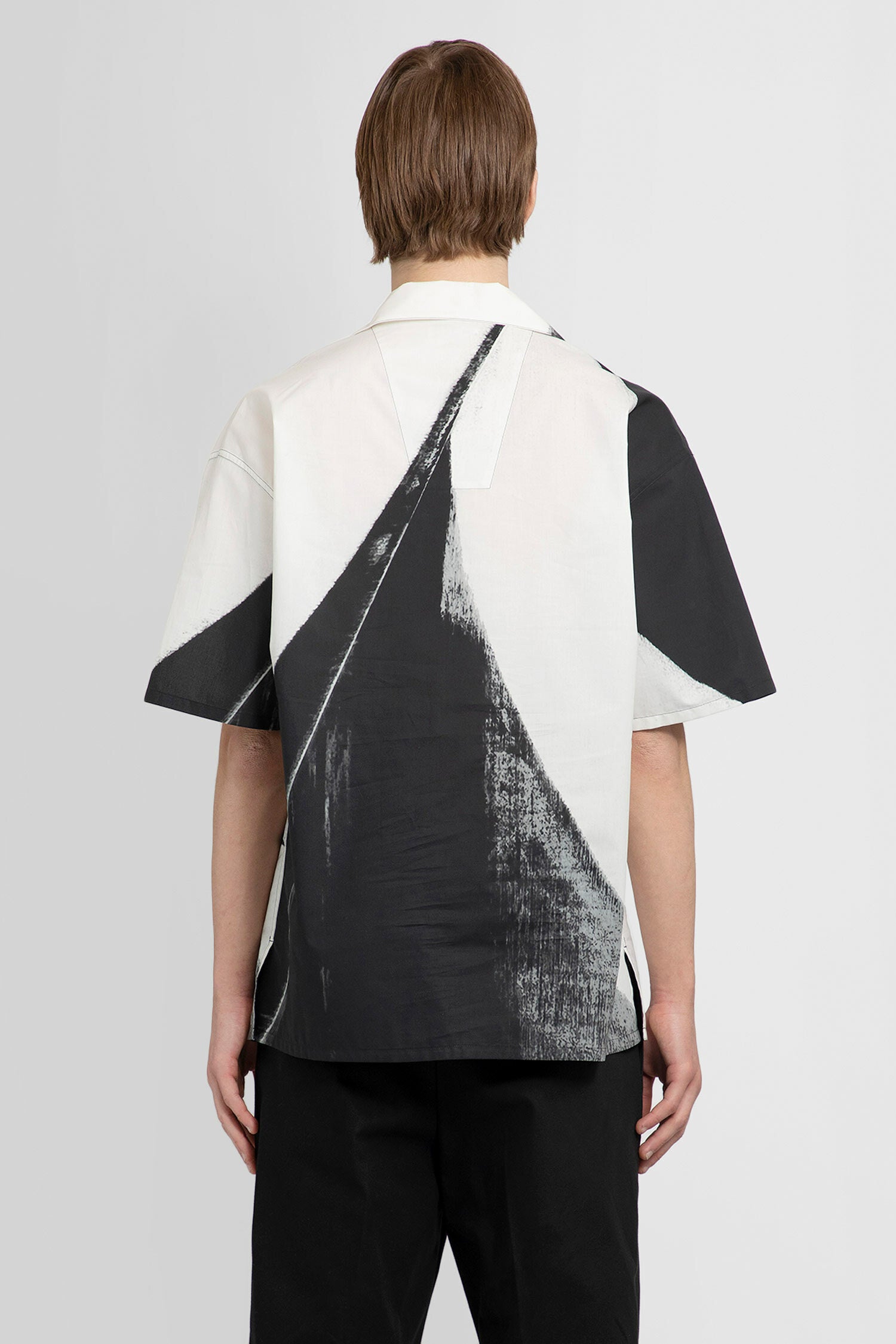 ALEXANDER MCQUEEN MAN BLACK&WHITE SHIRTS