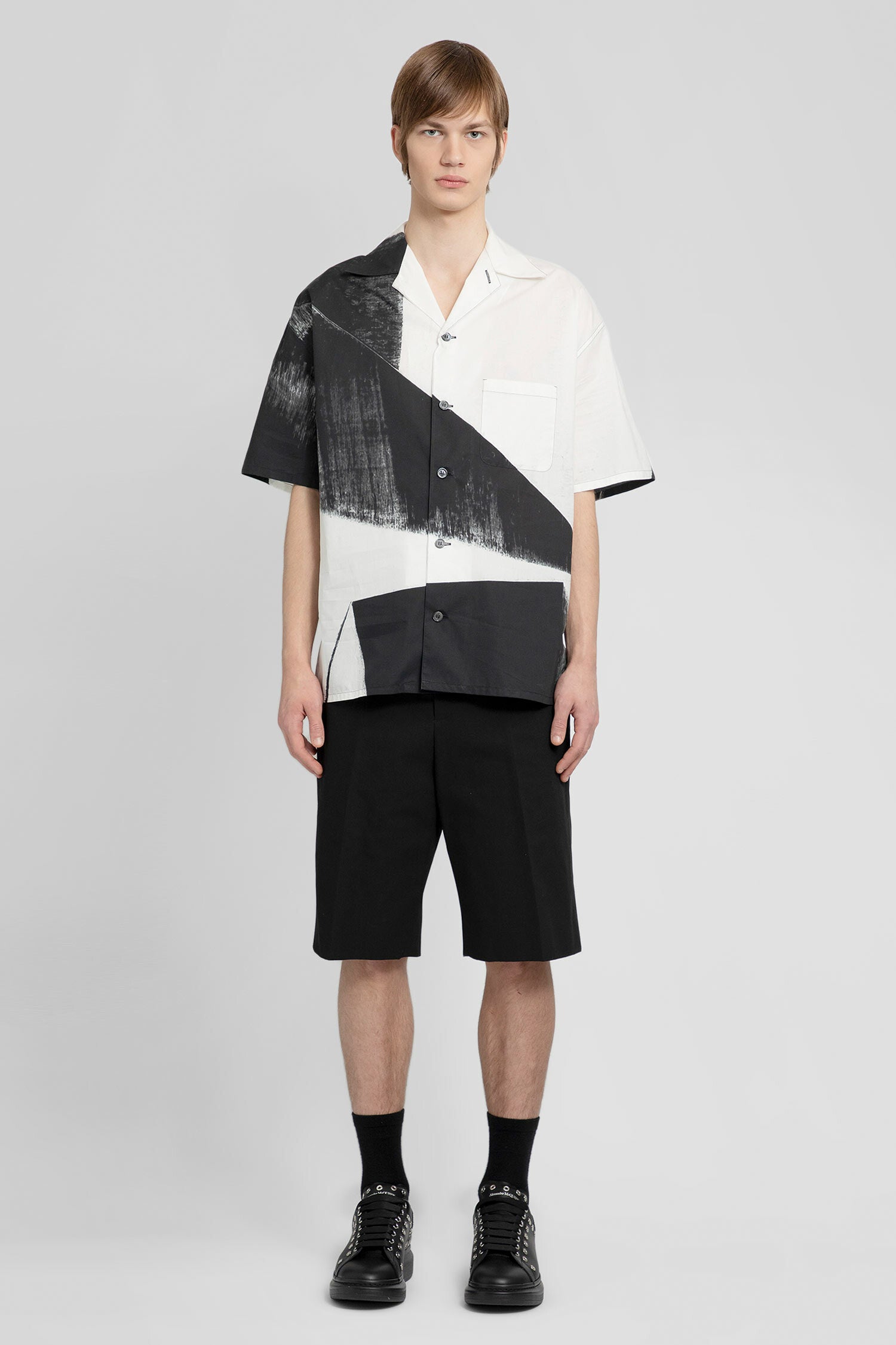 ALEXANDER MCQUEEN MAN BLACK&WHITE SHIRTS