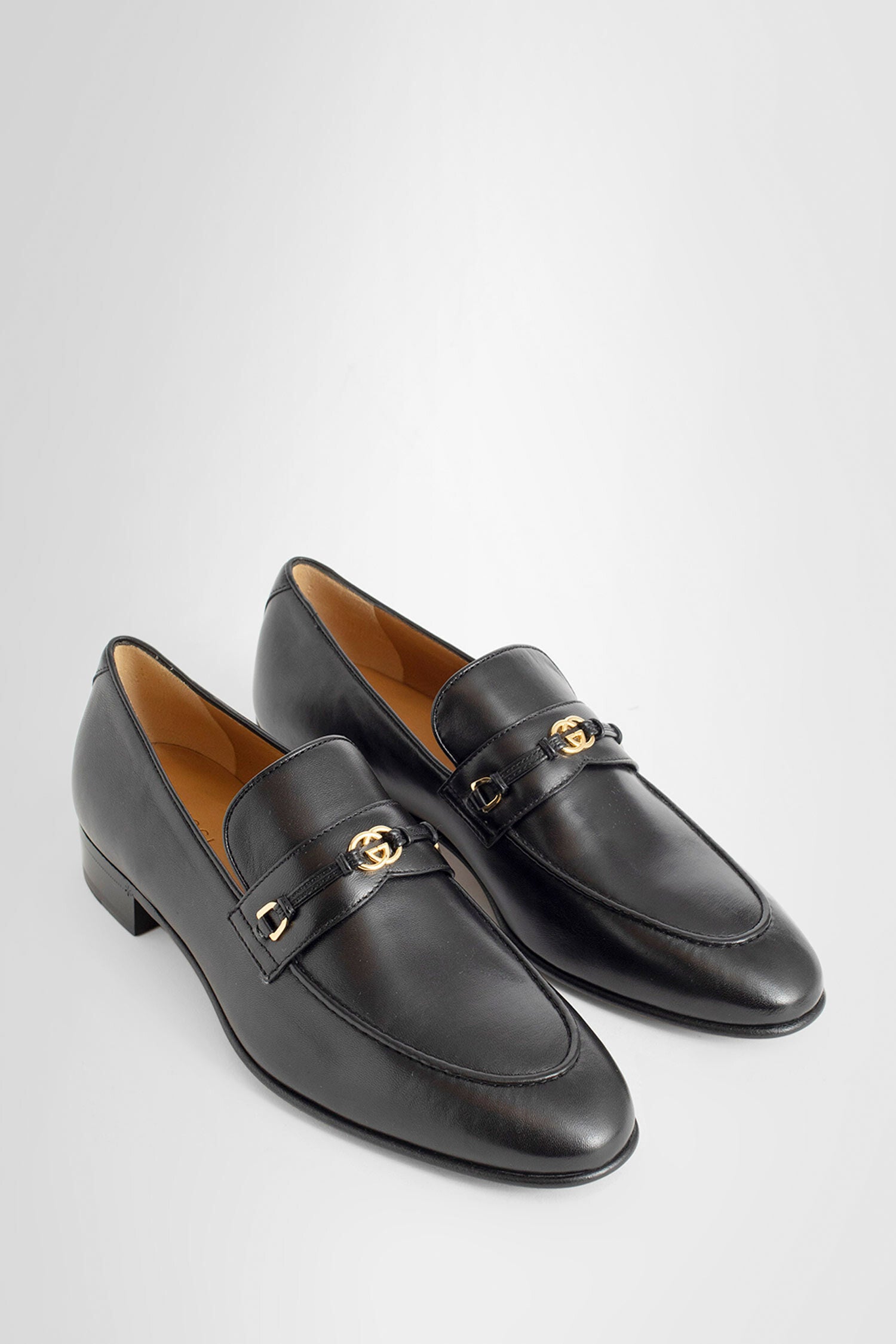 GUCCI WOMAN BLACK FLATS