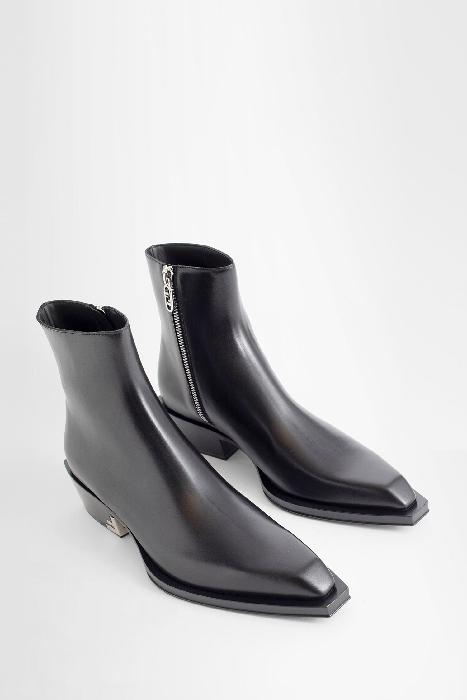 FENDI MAN BLACK BOOTS