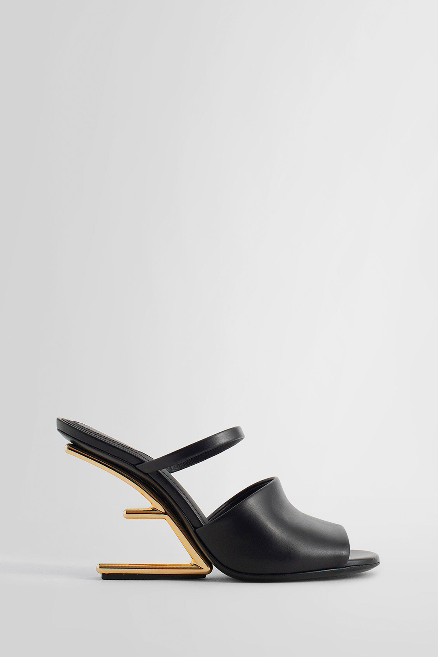 FENDI WOMAN BLACK MULES