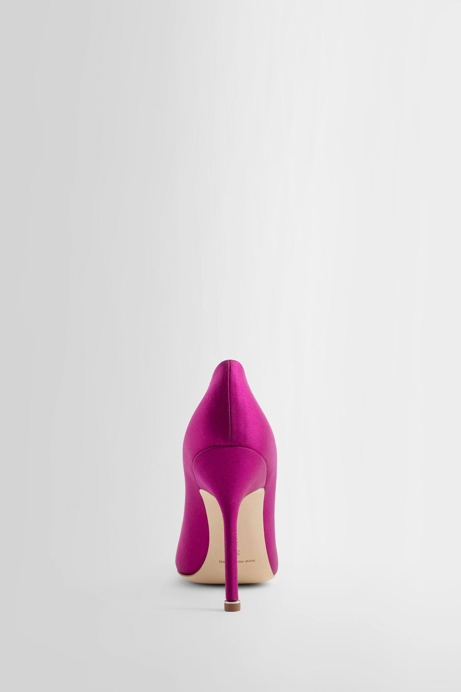 MANOLO BLAHNIK WOMAN PINK PUMPS