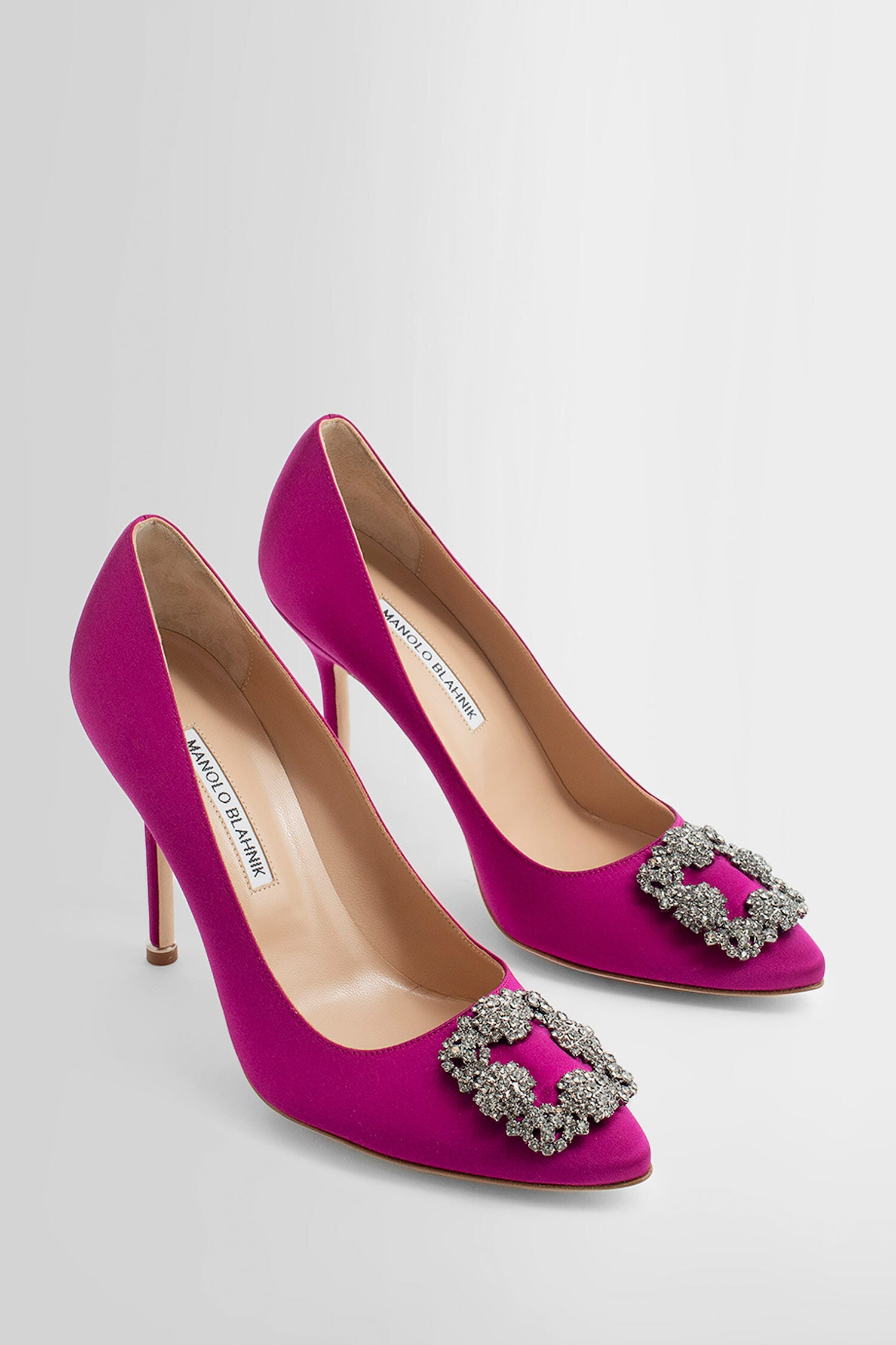 MANOLO BLAHNIK WOMAN PINK PUMPS